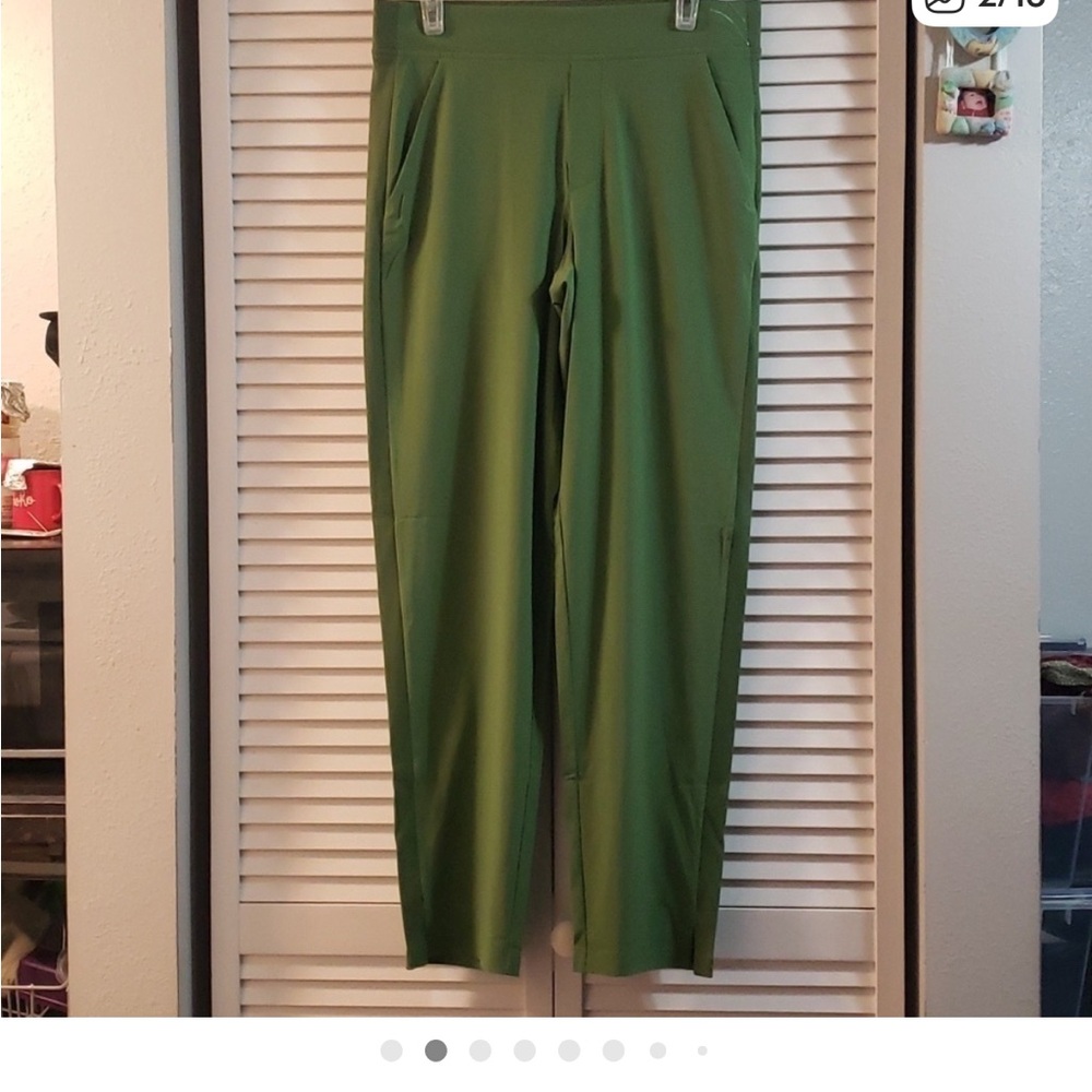 Athleta Brooklyn Ankle Pant in Green, Size 4, like new